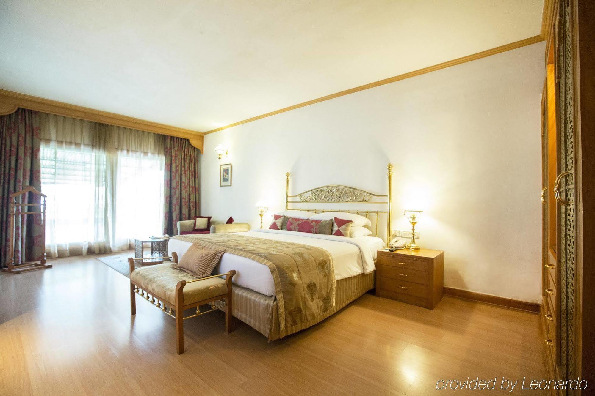 Taj Banjara Ξενοδοχείο Χιντεραμπάντ Εξωτερικό φωτογραφία A room at the hotel